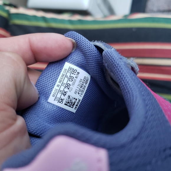 Adidas Toddler Gilr Sneakers - Picture 6 of 6